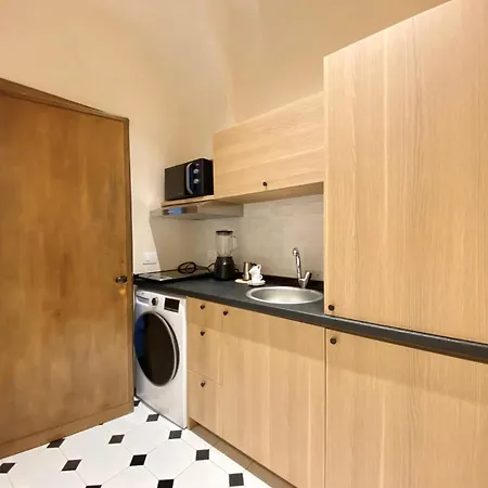 Portofino 24 Sqm Basement Unit, Located In Front Of Harbour, Wifi, Air Conditioning And Free Parking Lot